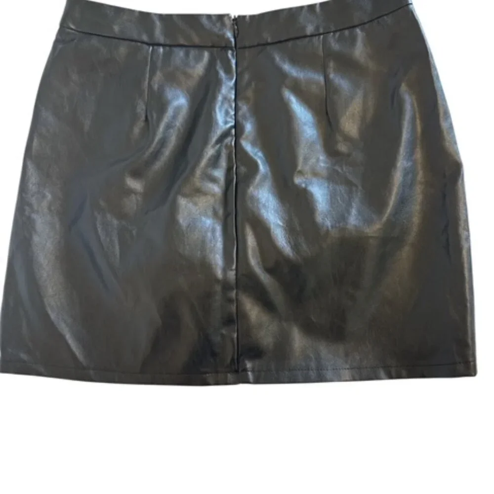 Faux Leather A-Line Mini Skirt Black Moto Edgy Classic Vegan Concert Size Large